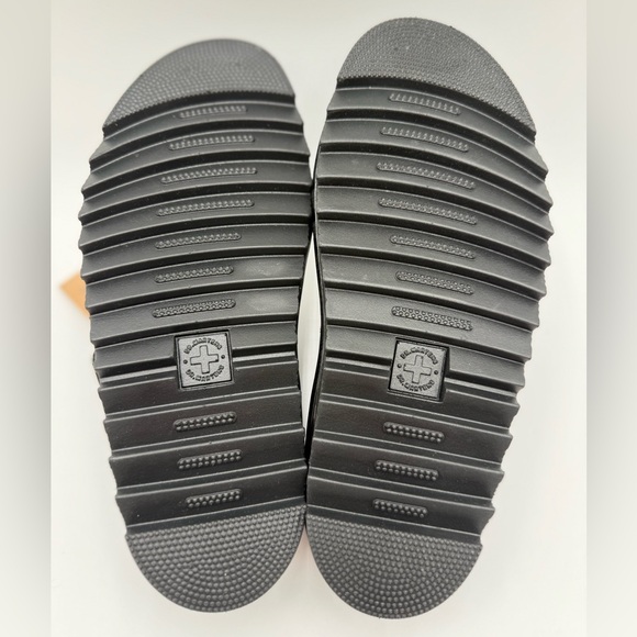 New Women’s Dr. Martens Myles Platform Sandal Size 8 - Picture 10 of 10
